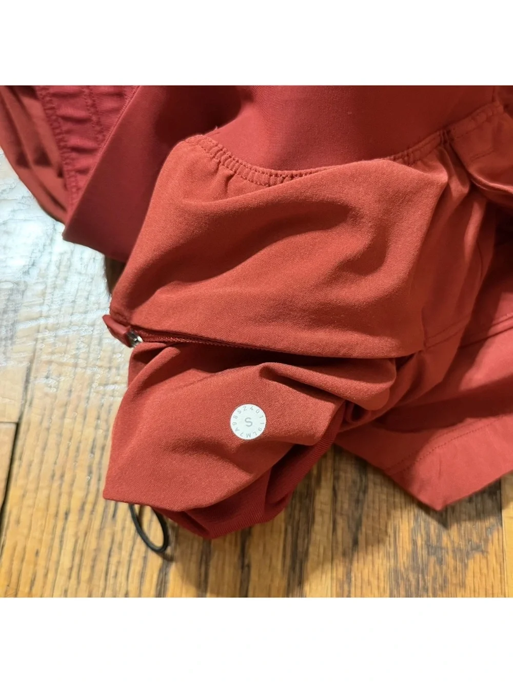 Lululemon T.H.E. Shorts Mens Small Red Linerless 9” Stretch Active Wicking Gym